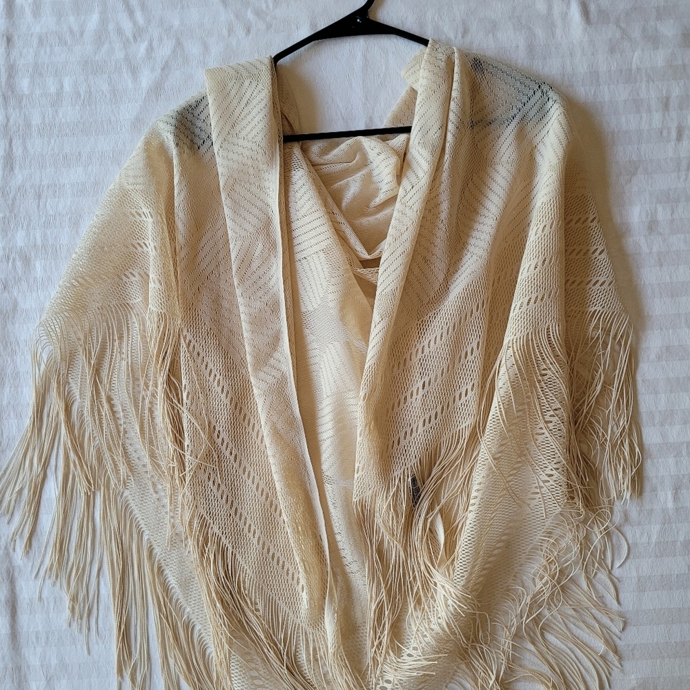 Elegant Cream Scarf with Fringe - Picture 7 of 7
